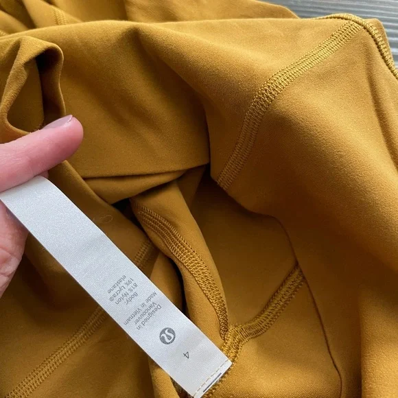 lululemon athletica Women's Golden align Shorts - Picture 4 of 5